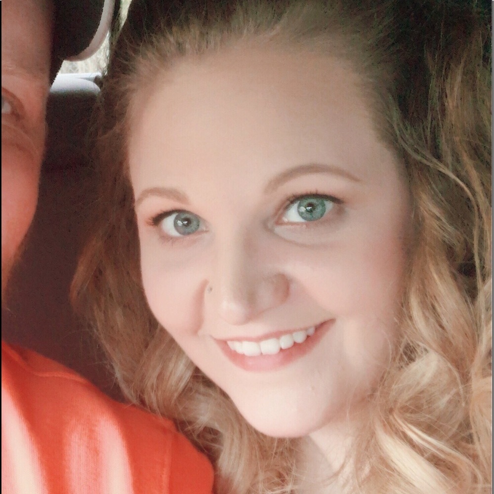 Meet your Posher, Lori